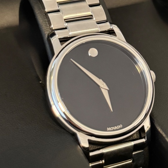 🎁⏱️ NWT Movado Museum Classic Men's Watch | Black Dial |Stainless Steel - NEW - Picture 5 of 5